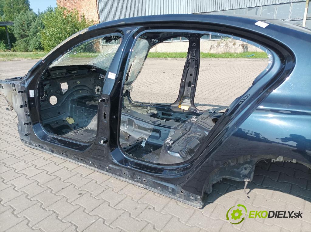 Bmw Seria 7 0 práh Levý:
