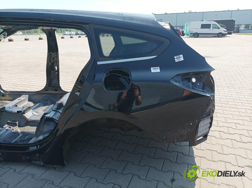 Ford Focus 2023 blatník zad Vľavo: