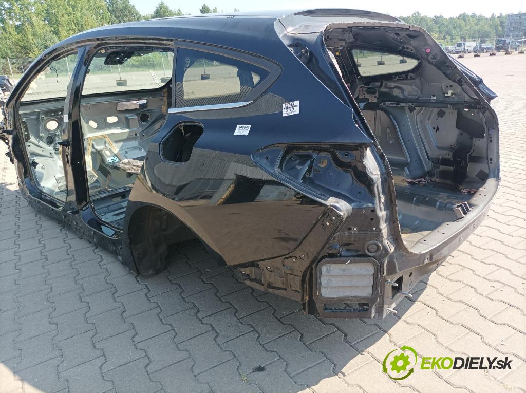 Ford Focus 2023 blatník zad Vľavo:
