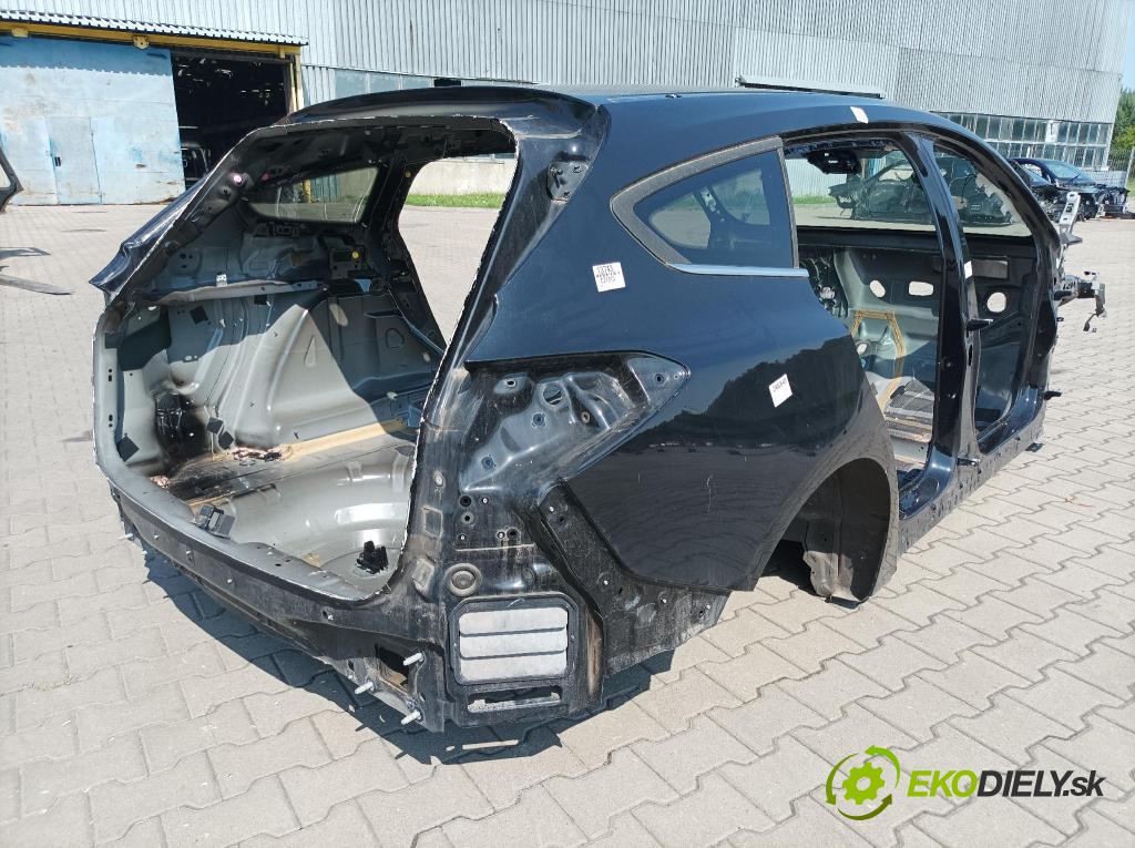 Ford Focus 2023 blatník zad v pravo: