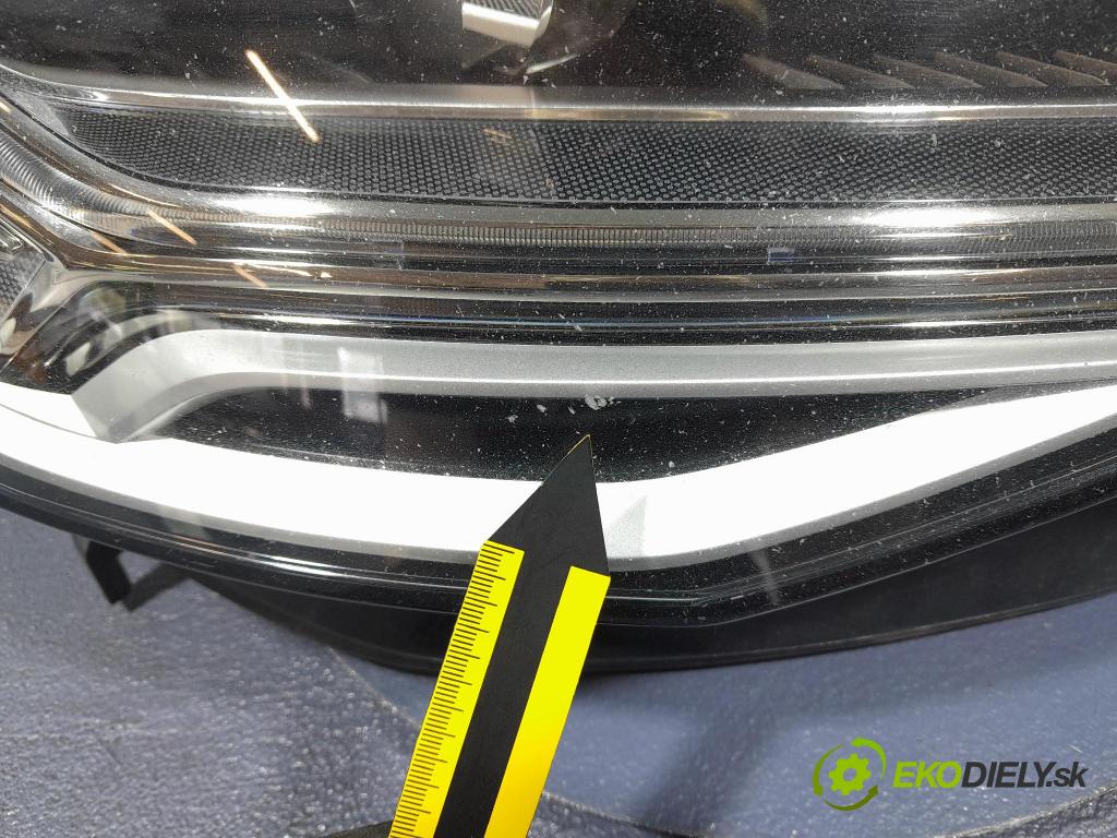Audi A6 2016 Reflektor: v pravo: 4G0941036