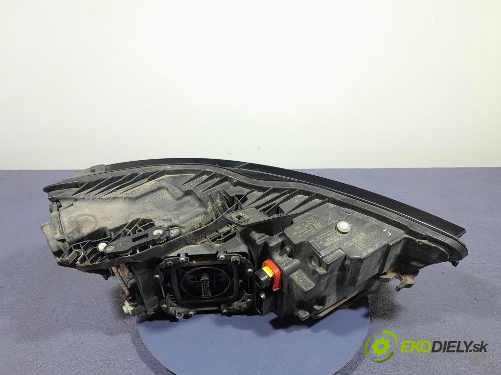 Audi A6 2016 Reflektor: Vľavo: 4G0941035