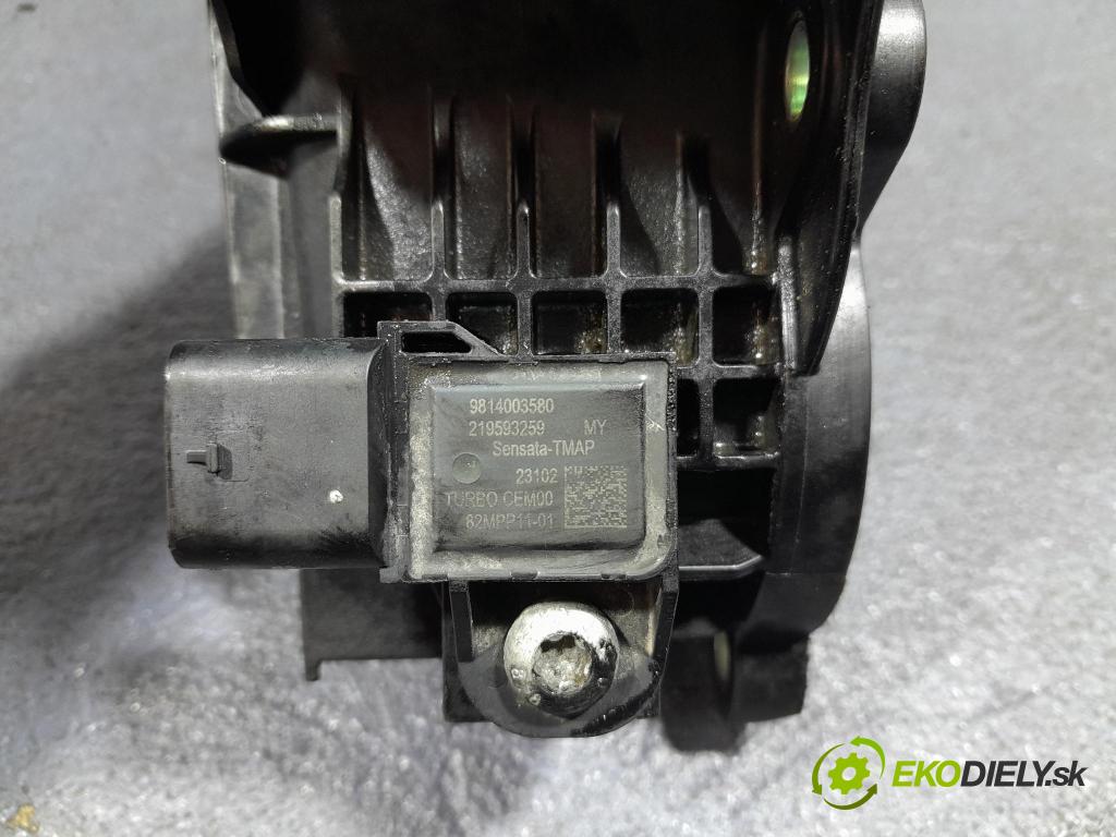 Ford Focus 2023 chladič Vzduch: JN1Q6C896AE