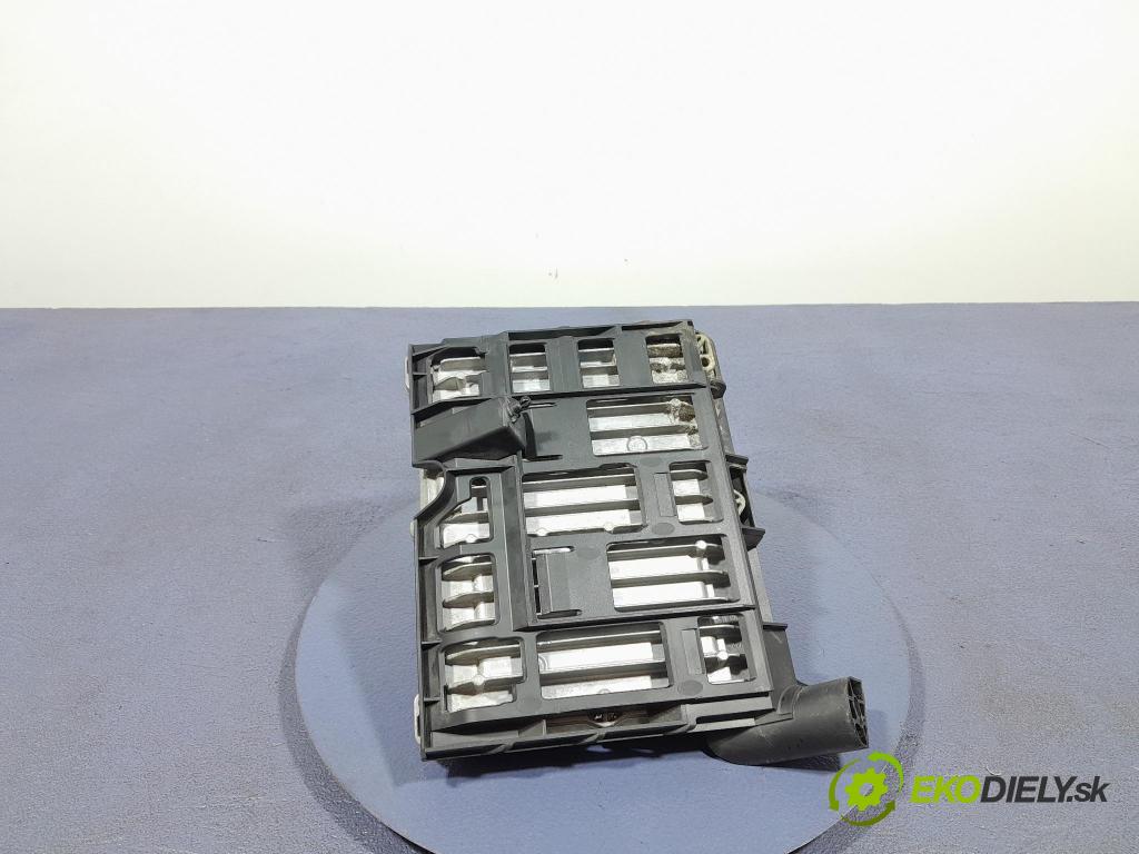 Audi A6 2016 riadiaca jednotka Motor: 4G2907311B