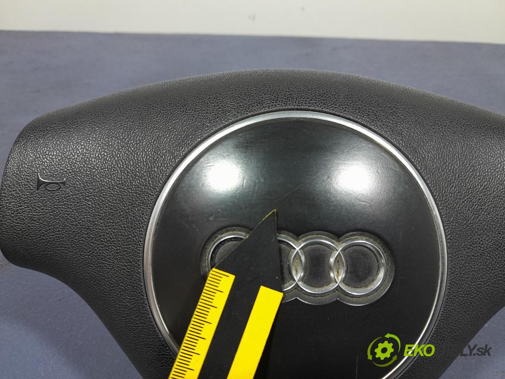 Audi A4 2002 Airbag: Řidiči: x