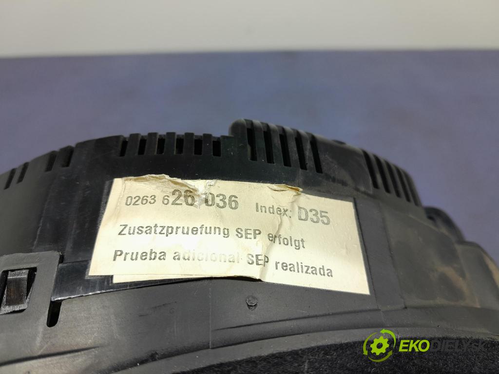 Audi A4 2002 Přístrojová deska