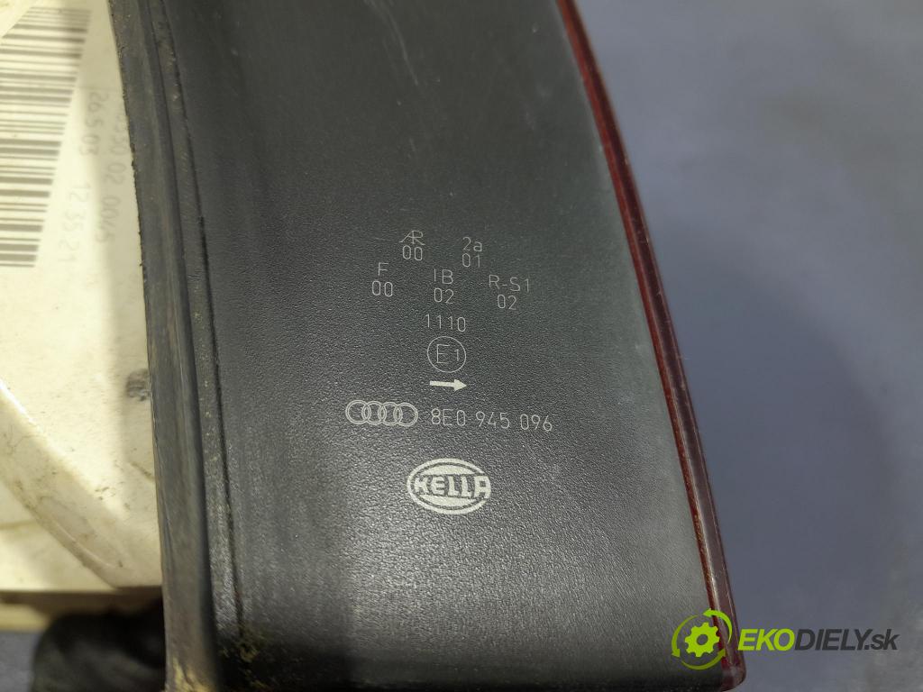 Audi A4 2002 světlo Zad: Práva: Mimo: 8E0945096