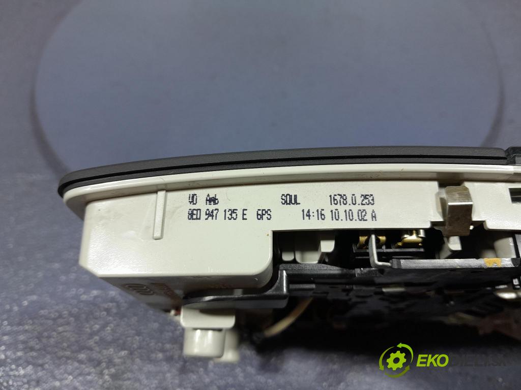 Audi A4 2002 Lampy Uvnitř 8E0947135E