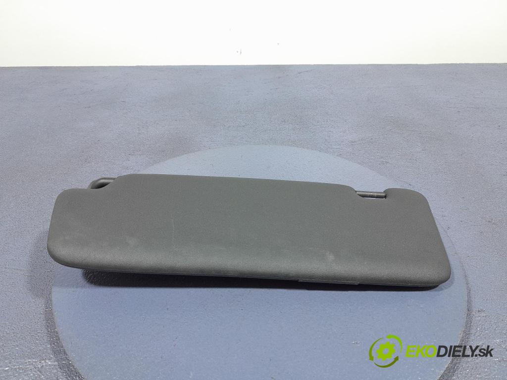 Audi A4 2002 kryt 8E0857552