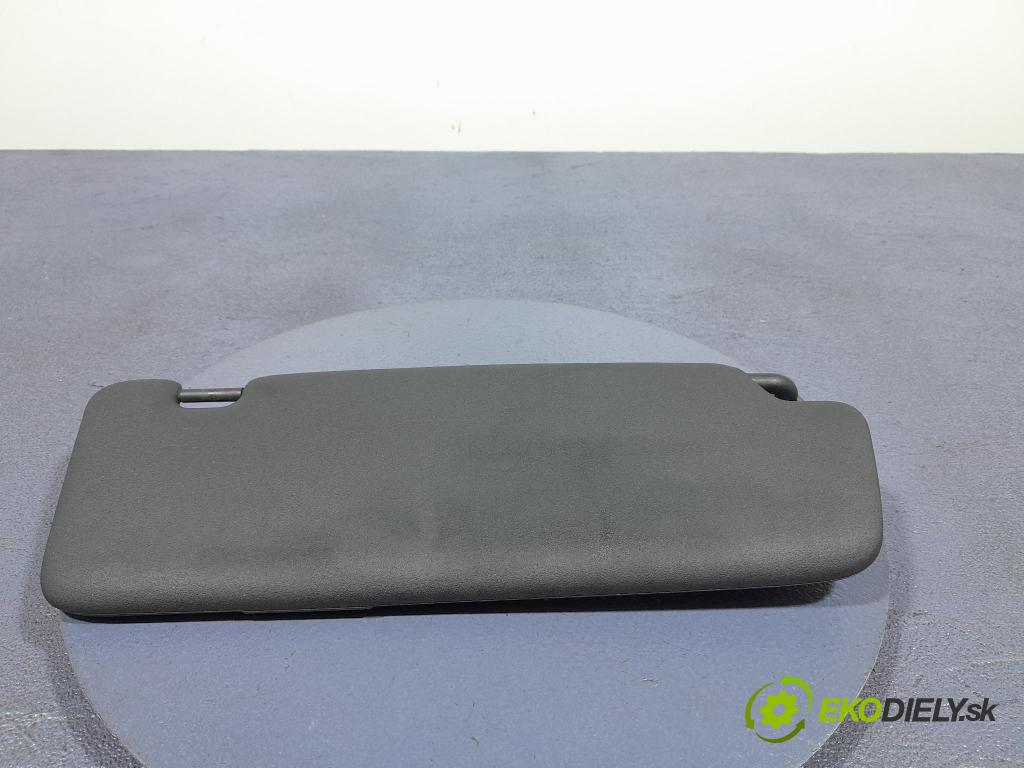 Audi A4 2002 kryt 8E0857551