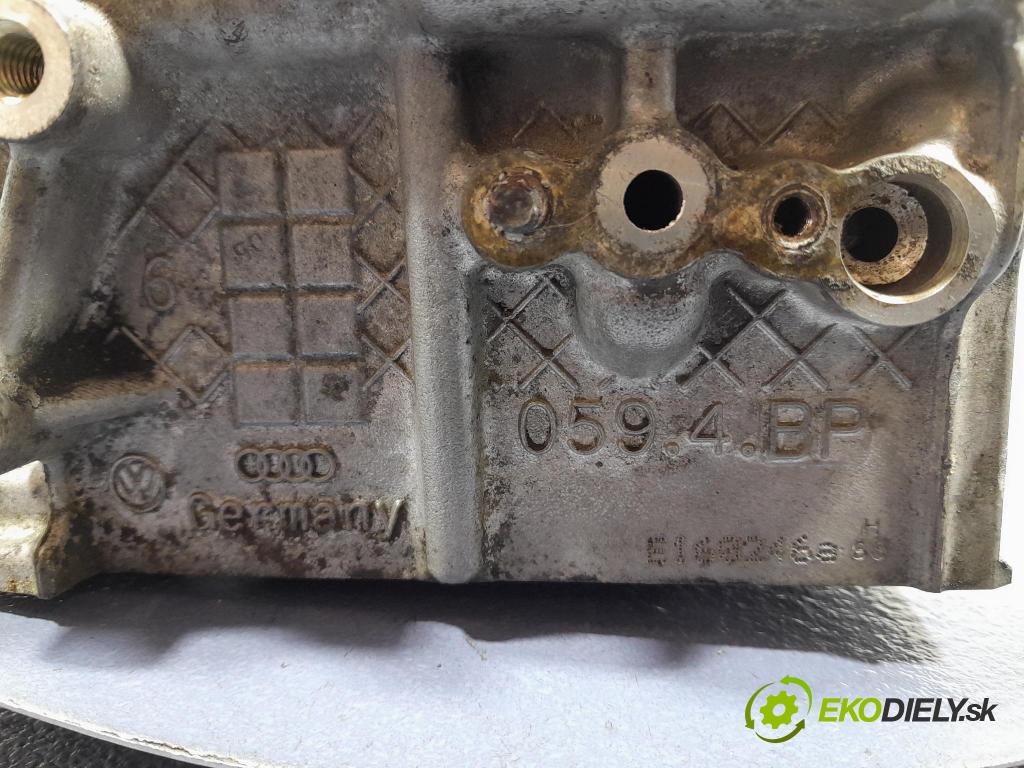 Audi A6 2016 hlava Motor: 059354FB