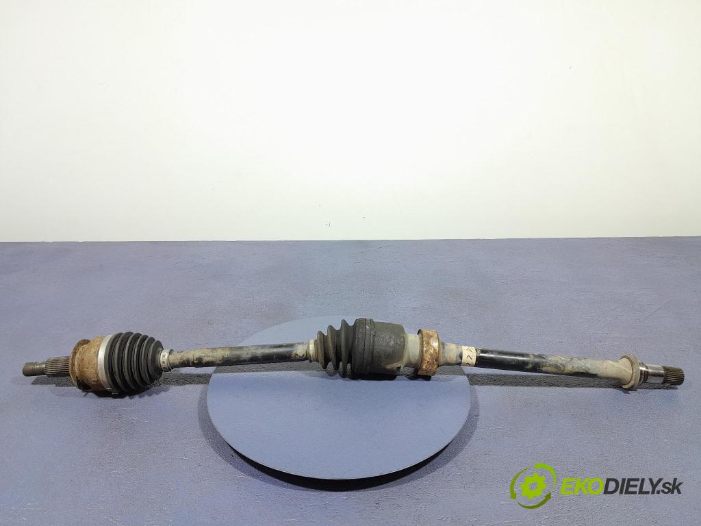 Mazda 6 2013 poloos Prava: Predné