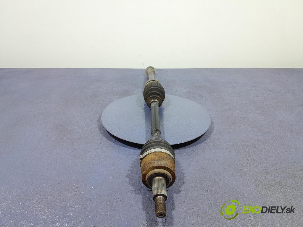 Mazda 6 2013 poloos Prava: Predné