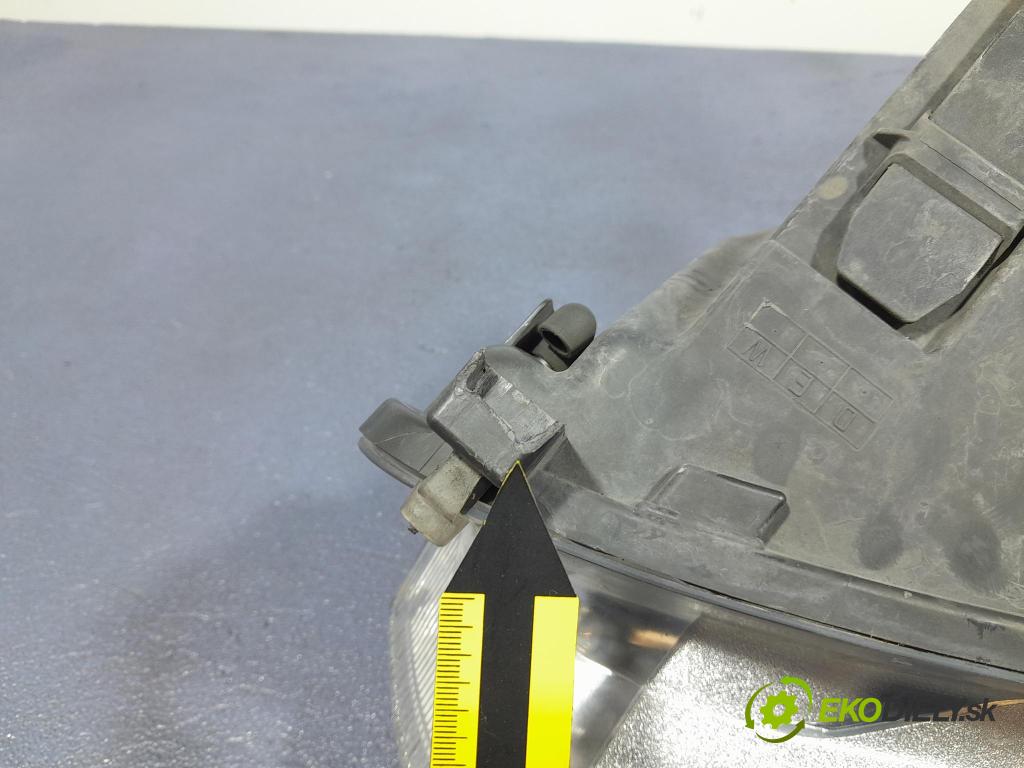Ford C-max 2007 Reflektor: v pravo: 7M51-13W029-AA