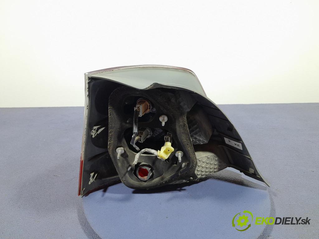 Honda Civic 2005 svetlo / reflektor zad Prava: Vonkajsia: