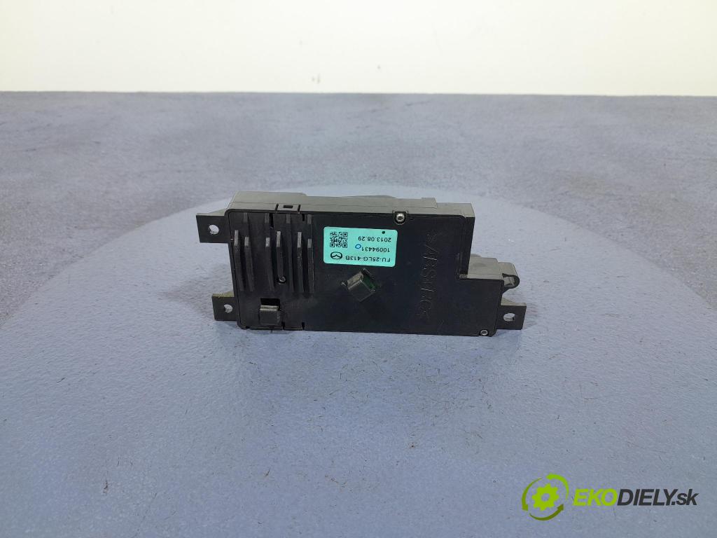 Mazda 6 2013 prepínač Foto: FU-25LG-413B