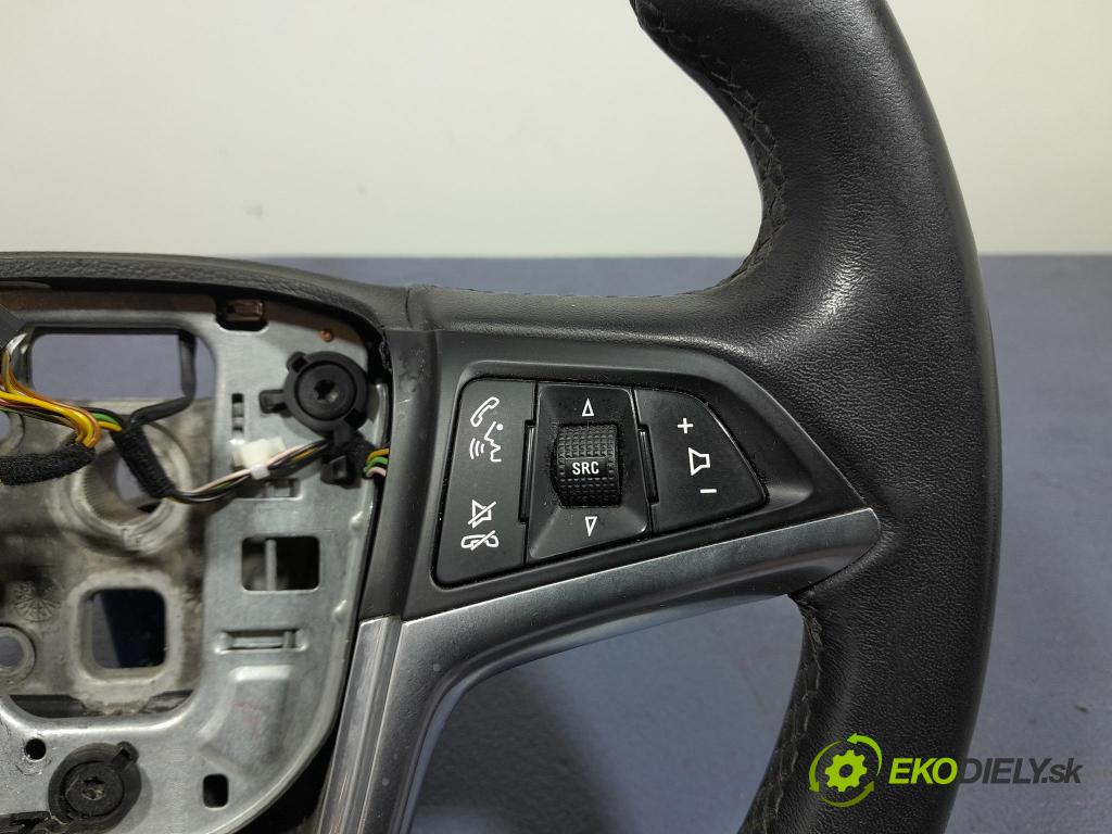 Opel Astra 2011 volant 13351025