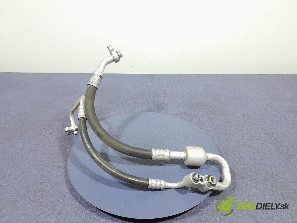 Opel Astra 2011 trubka Klimatizace: