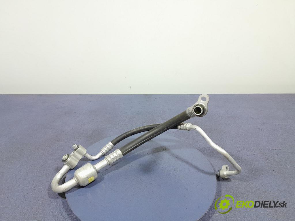 Opel Astra 2011 trubka Klimatizace: