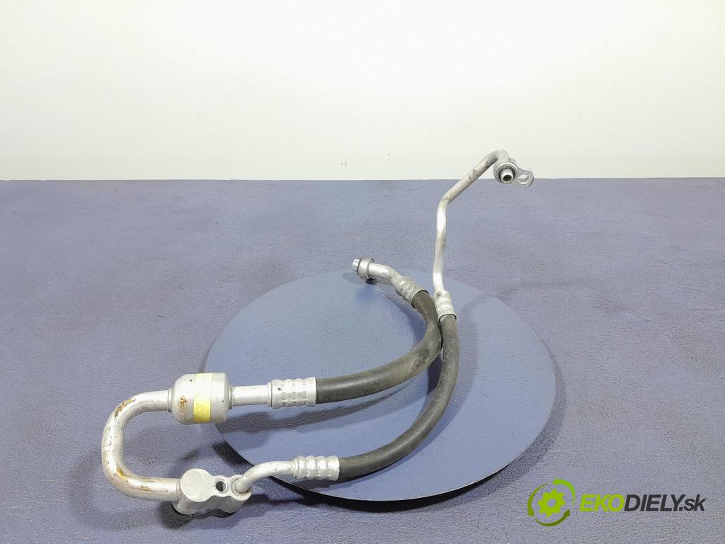 Opel Astra 2011 trubka Klimatizace: