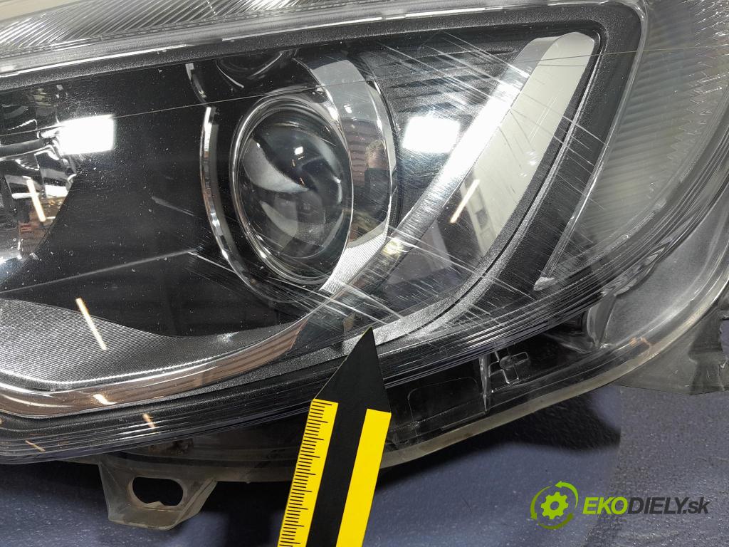 Opel Astra 2011 světlo Levý: 13253650
