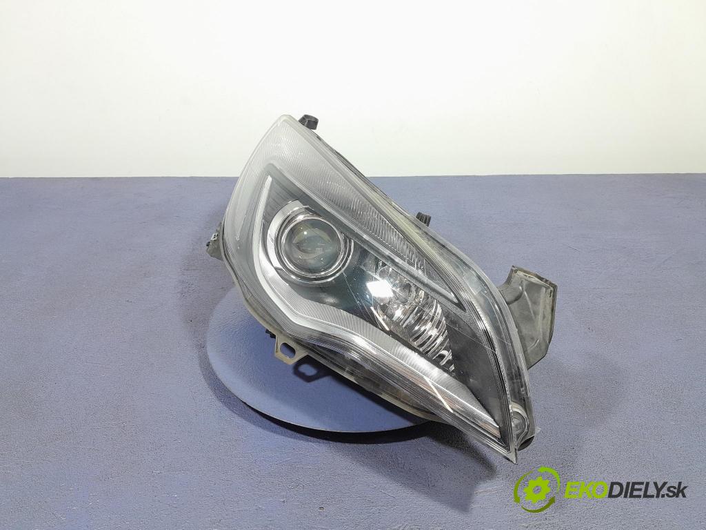 Opel Astra 2011 světlo v pravo: 13253651