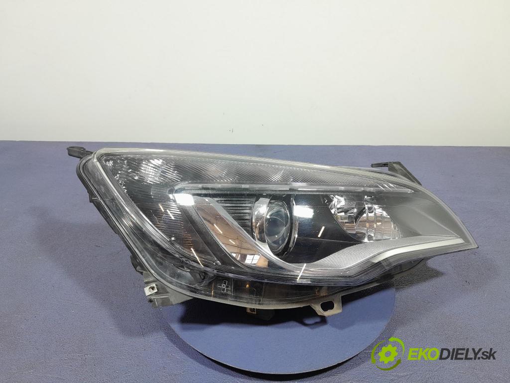 Opel Astra 2011 světlo v pravo: 13253651