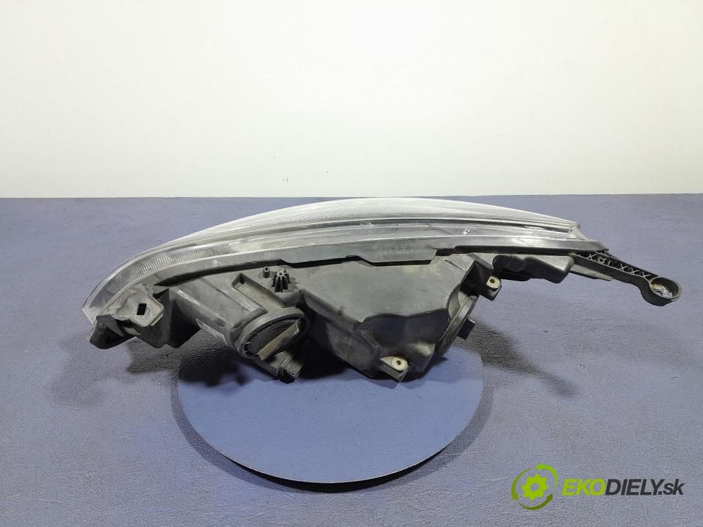 Opel Astra 2011 světlo v pravo: 13253651