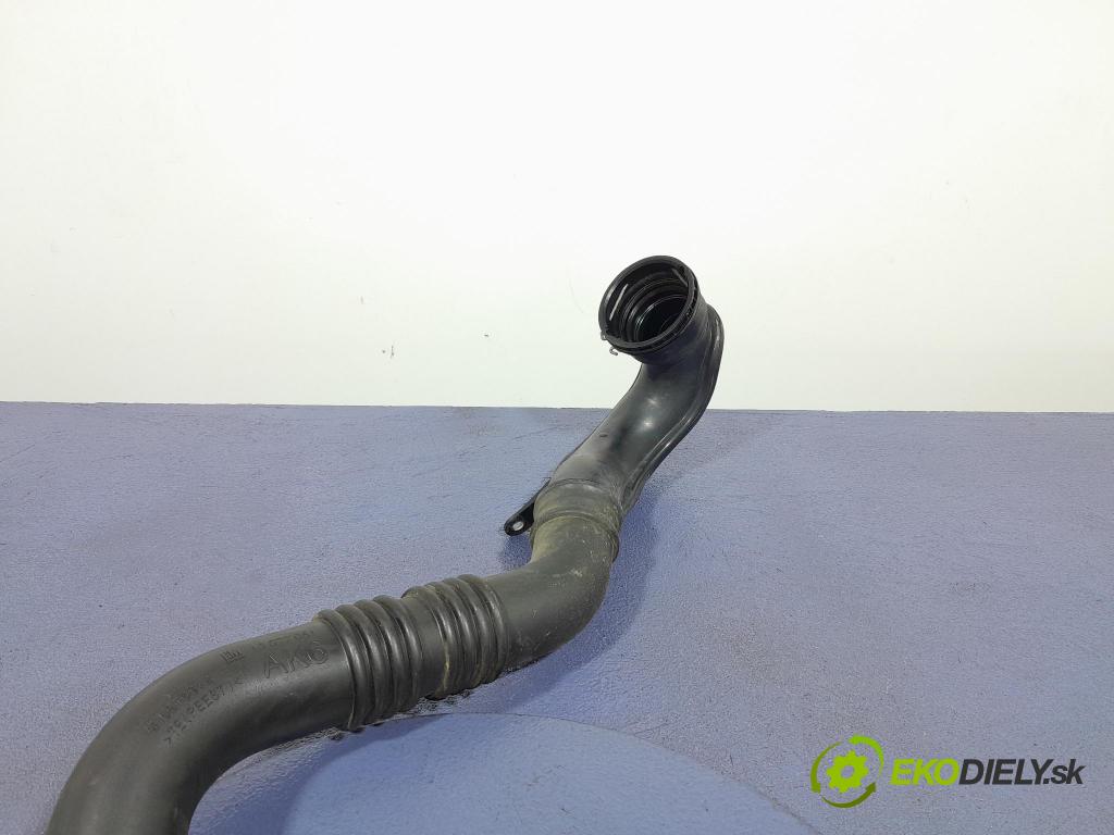 Opel Astra 2011 trubka Vzduch: 13377051