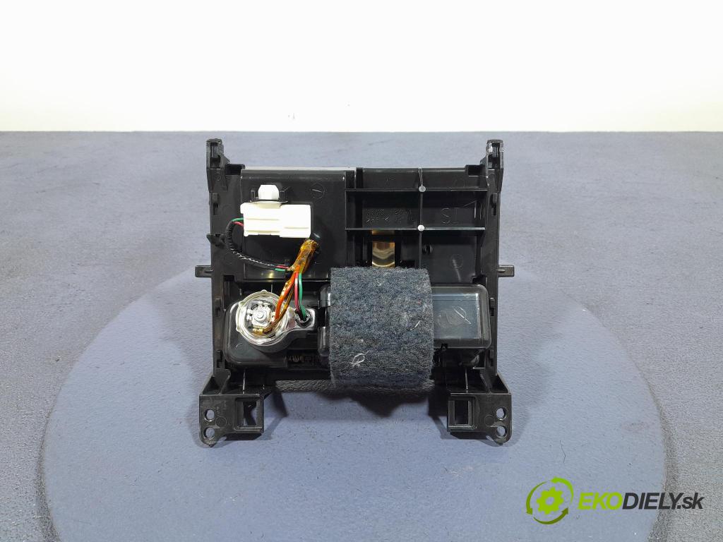 Lexus IS 2006 Popielniczka 1A421-032G