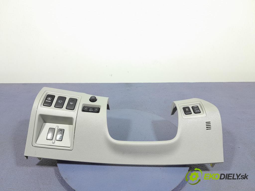 Lexus IS 2006 kryt Plast: Interiéry: 55045-53041