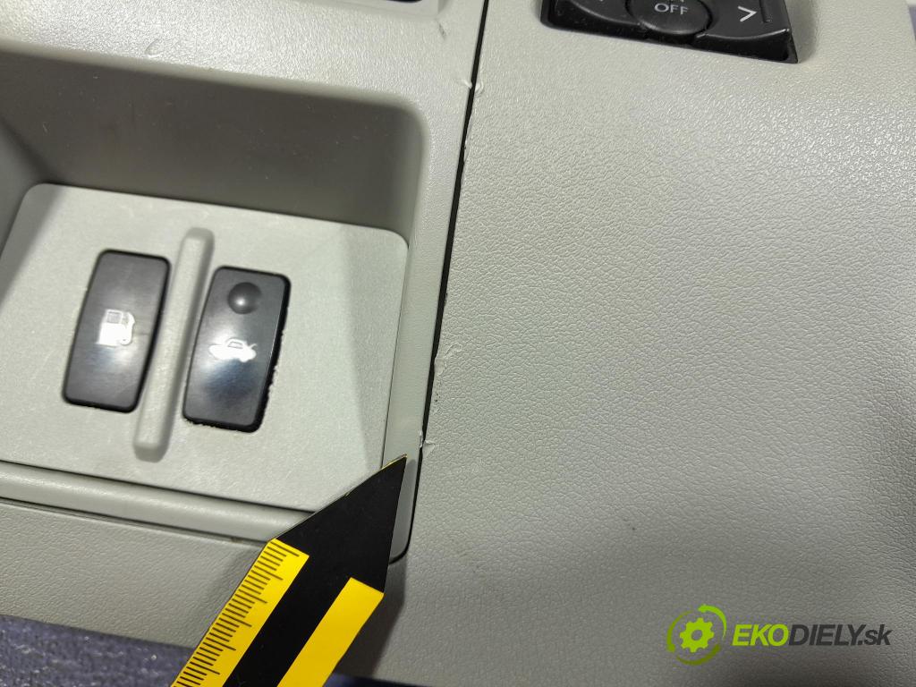Lexus IS 2006 kryt Plast: Interiéry: 55045-53041