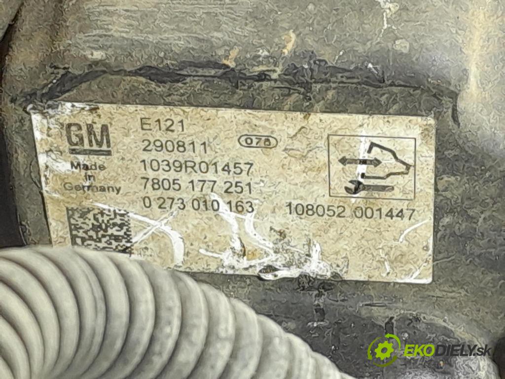 Opel Astra 2011 řízení volantu P13368195