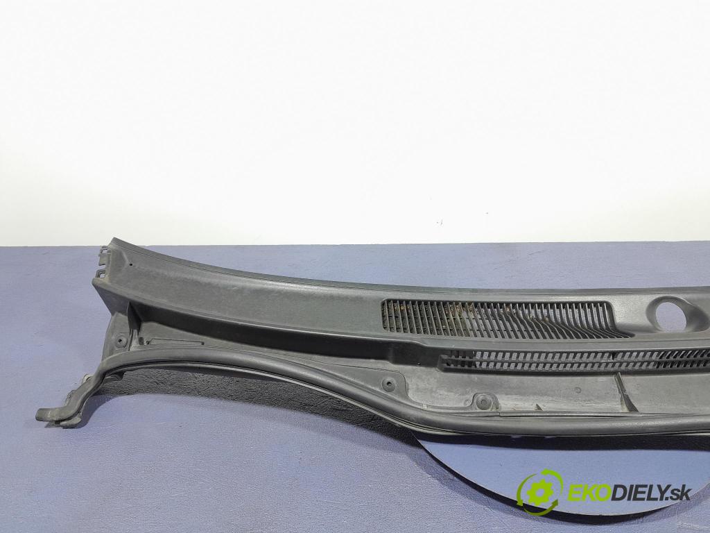 Lexus IS 2006 torpédo 55708-53060