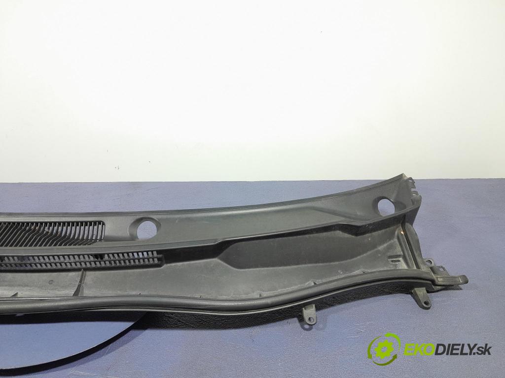 Lexus IS 2006 torpédo 55708-53060