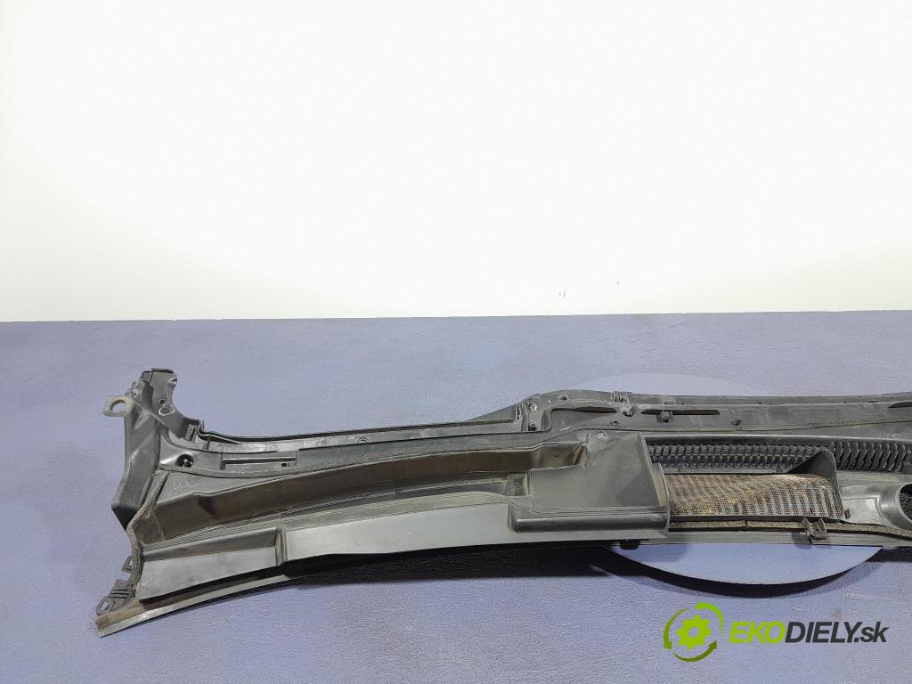 Lexus IS 2006 torpédo 55708-53060