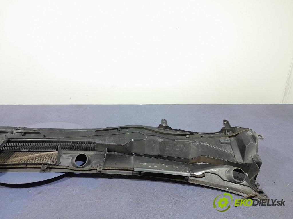 Lexus IS 2006 torpédo 55708-53060