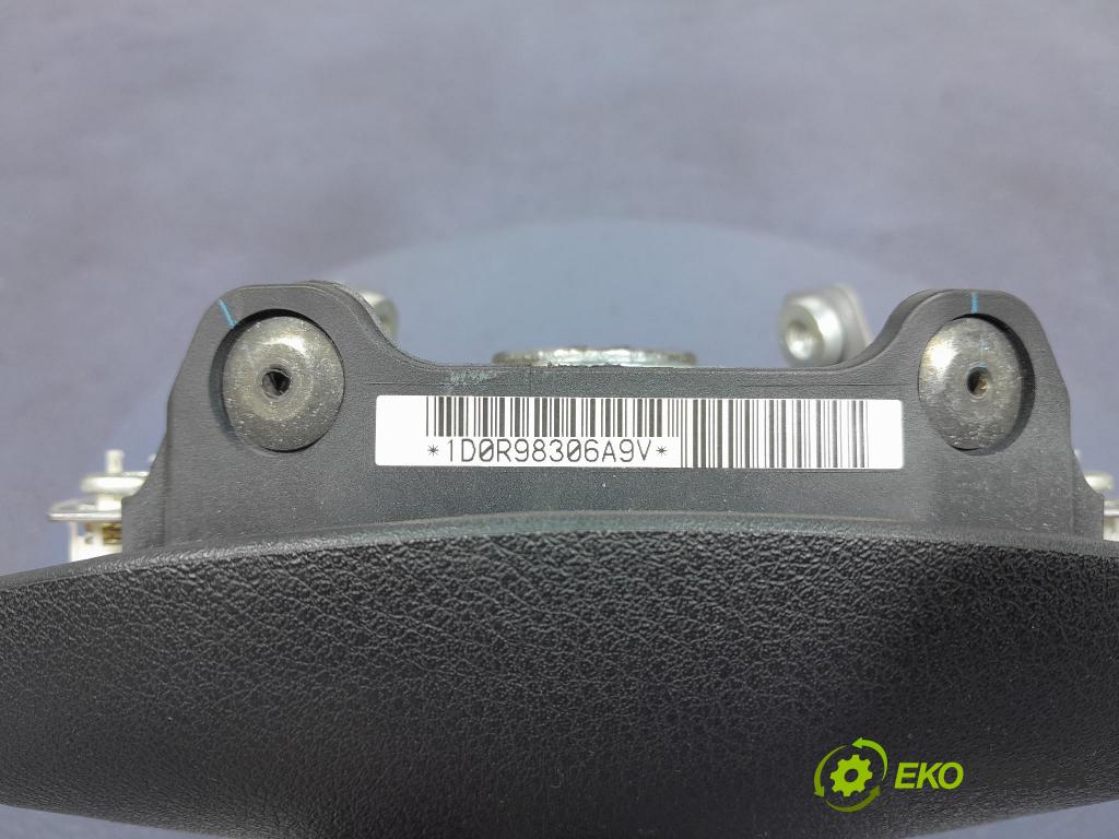 Lexus IS 2006 Airbag: Řidiči: x