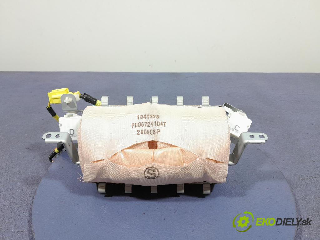 Lexus IS 2006 Airbag: Cestující: x