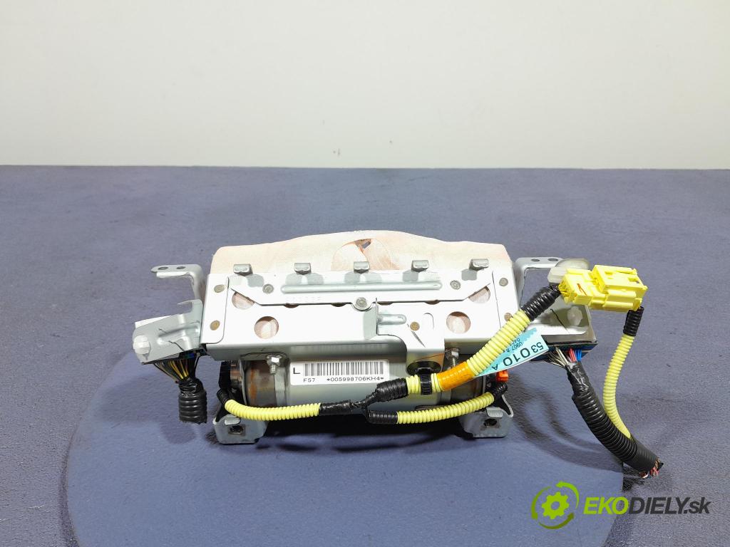 Lexus IS 2006 Airbag: Cestující: x