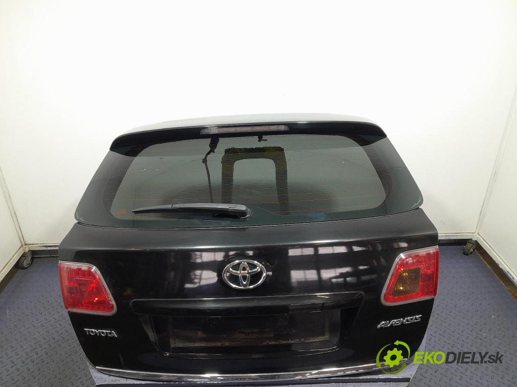 Toyota Avensis 2009 zadna dveře kufra: kufra: