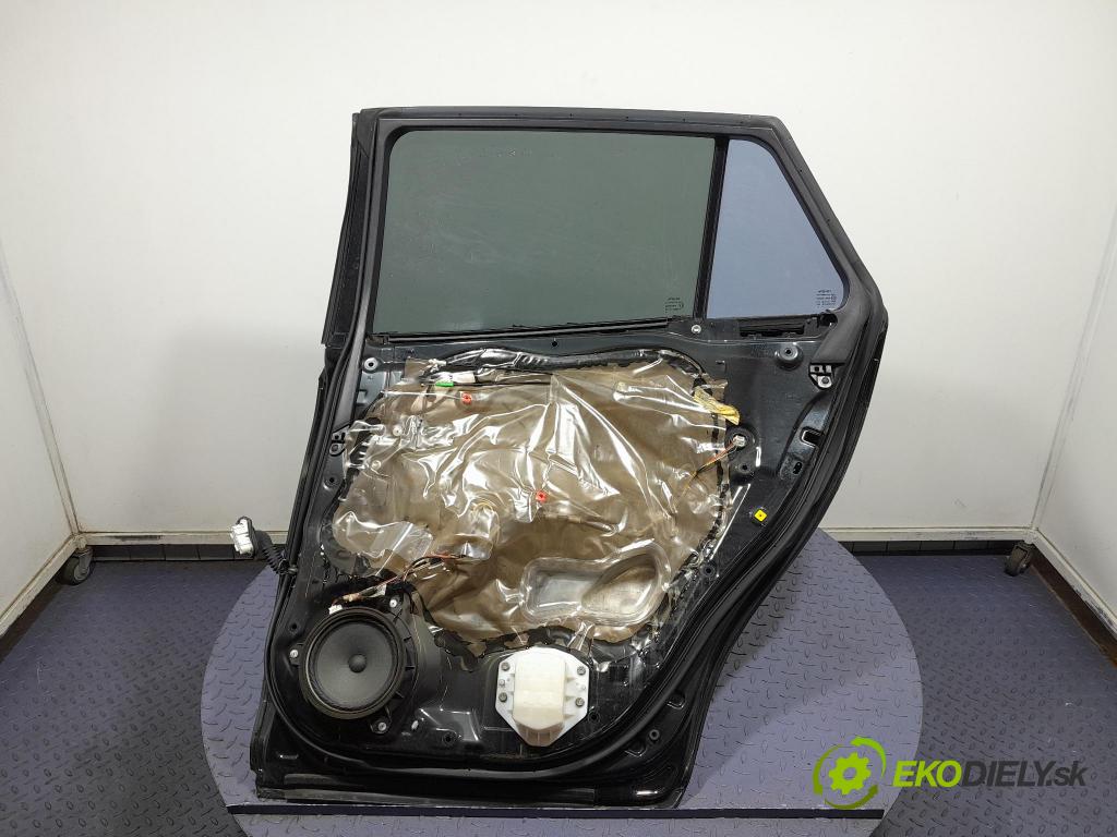 Toyota Avensis 2009 dveře Zad: prave 