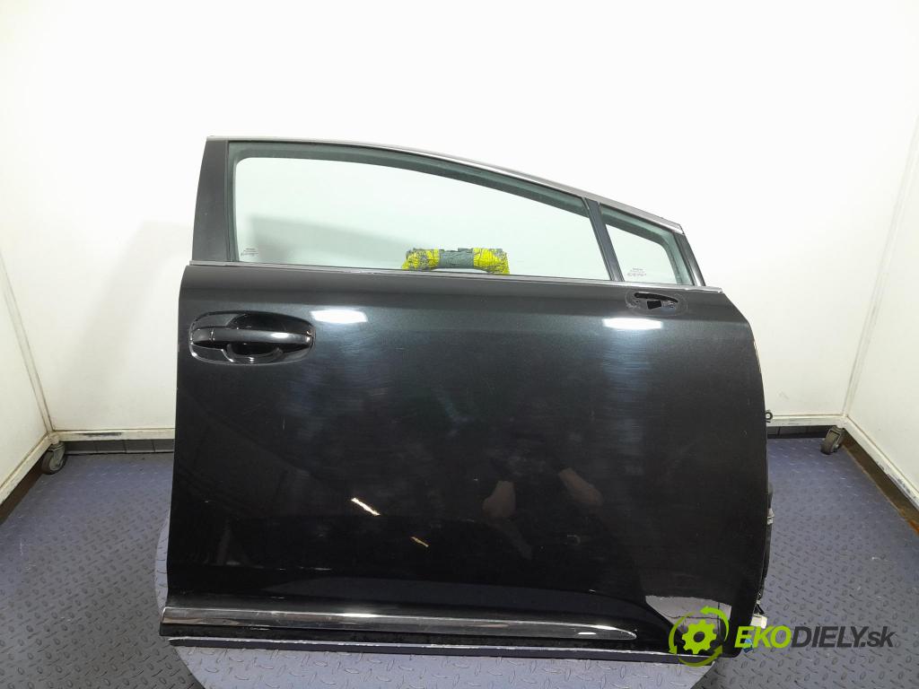 Toyota Avensis 2009 dveře před prave