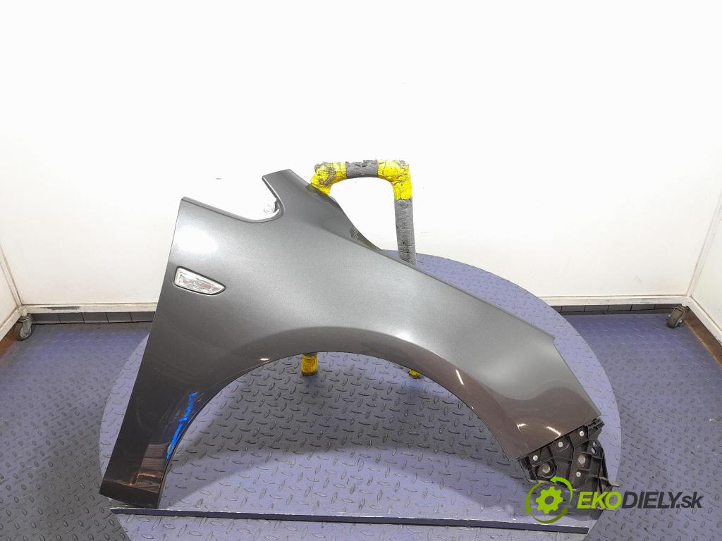 Opel Astra 2011 blatnik před v pravo: