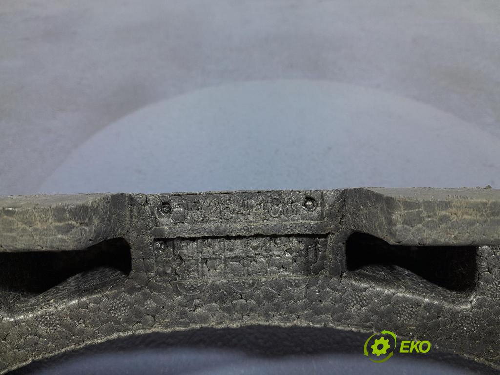 Opel Astra 2011 výztuha narazník před 13264408