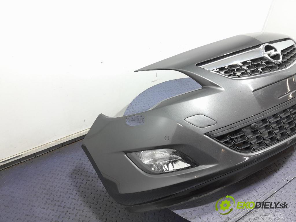 Opel Astra 2011 nárazník Predné