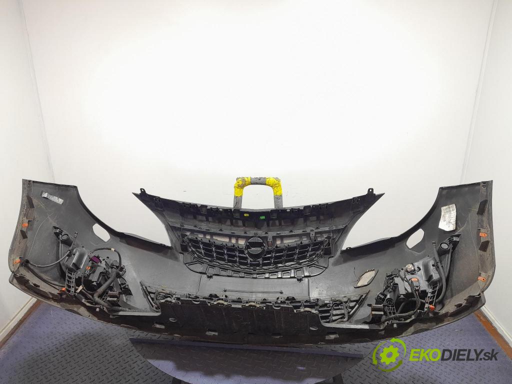 Opel Astra 2011 nárazník Predné 