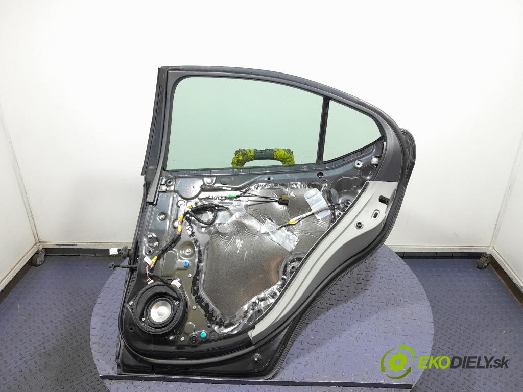 Lexus IS 2006 dveře Zad: prave 