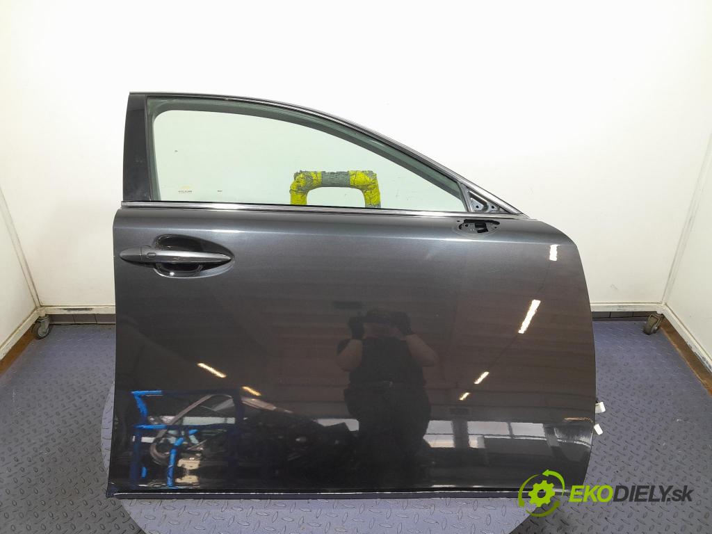 Lexus IS 2006 dveře před prave