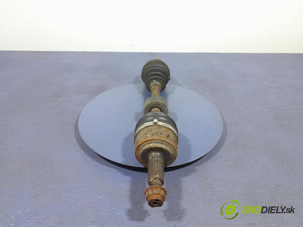 Toyota Avensis 2009 poloos ľavá Predné